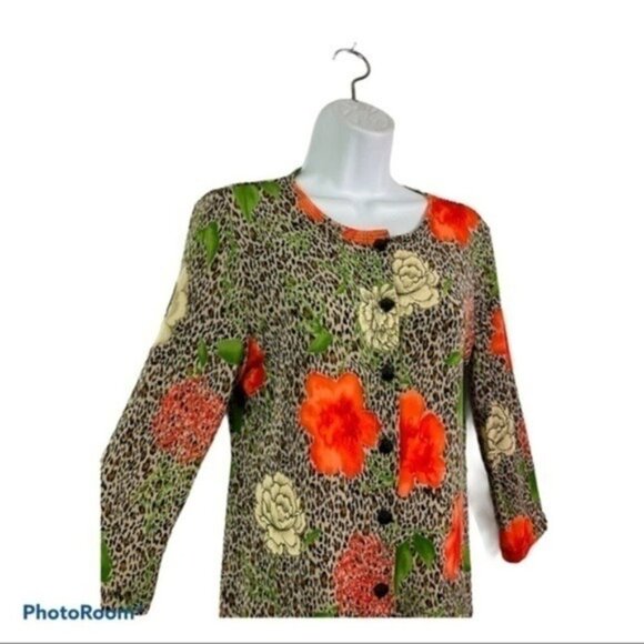 VINTAGE - THE TRAVEL COLLECTION Floral Slinky Top - Picture 5 of 10